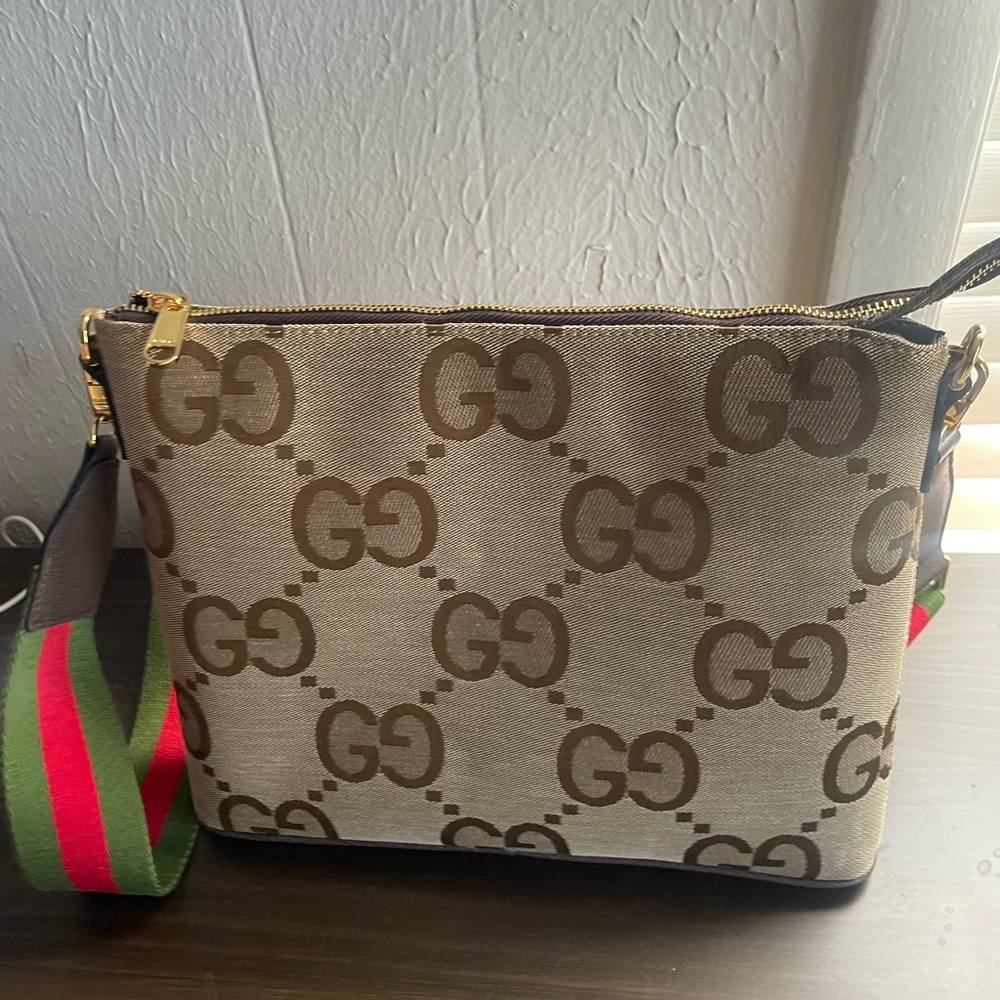 Jumbo print Gucci bag